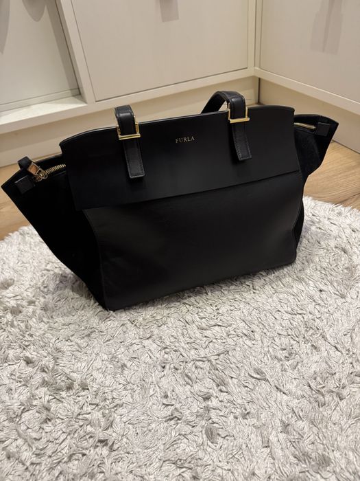 Черна чанта Furla