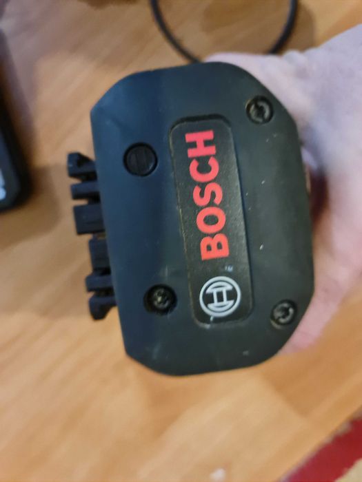 acum incarcat bosch 36v cu 4a