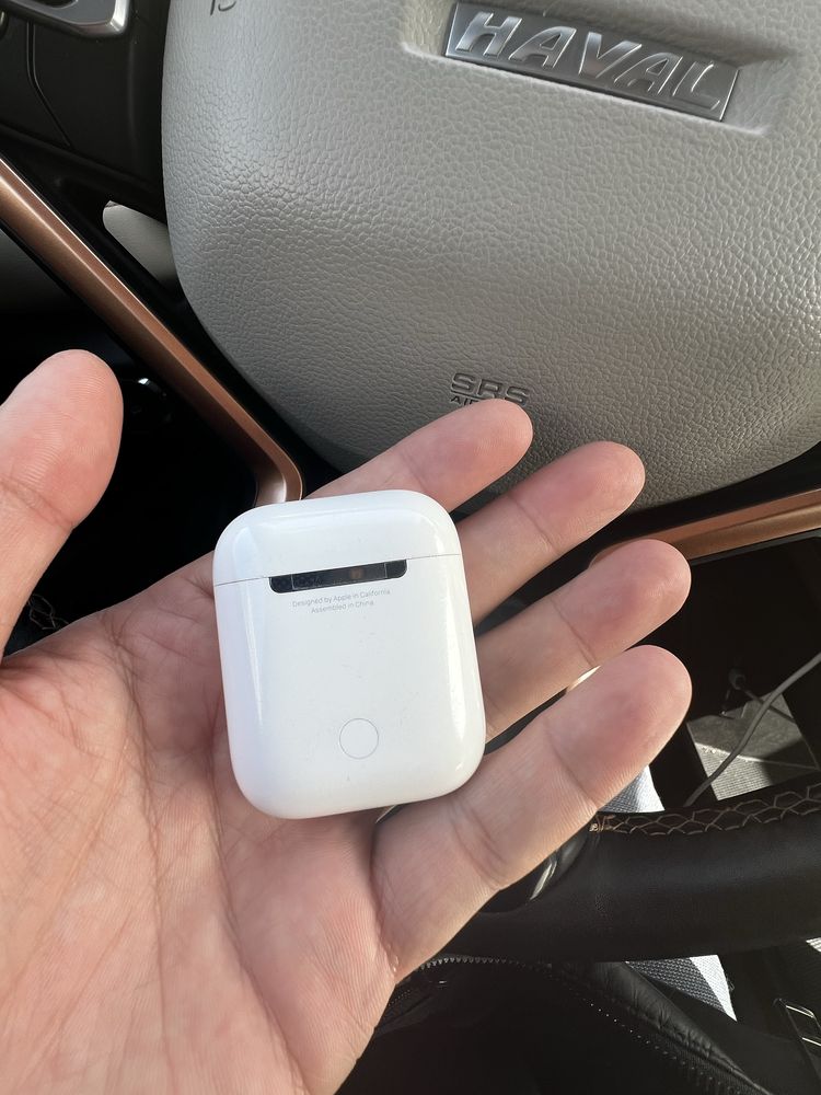 Продам Кейс AirPods 2