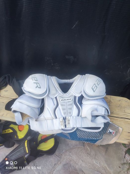 Нагрудник  хоккейный bauer sr / L
