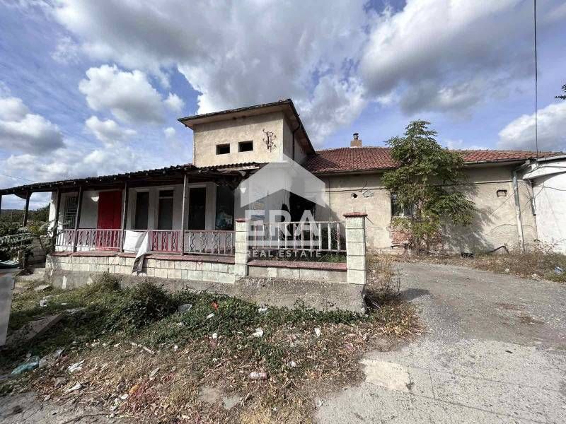 Продава се Промишлена сграда в с. Оброчище, Област Добрич - 482 кв.м за 455 €/кв.м - Снимка #1
