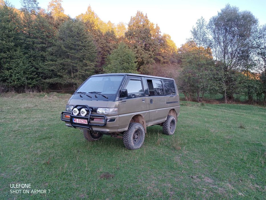 Mitsubishi L300 Delica