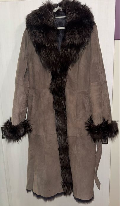 Дълго  палто от естествена кожа и Енот размер М/Л