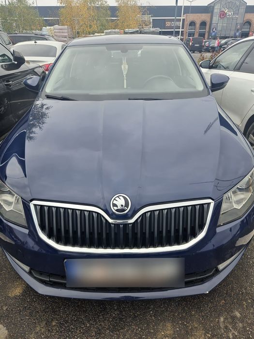 Vând Skoda Octavia III