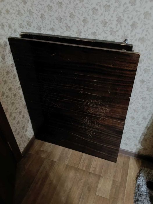 стол обеденный, раздвижной.