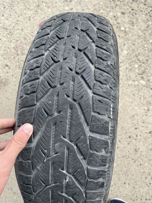 Vand anvelope 175/70 R14 si 185/65 R15