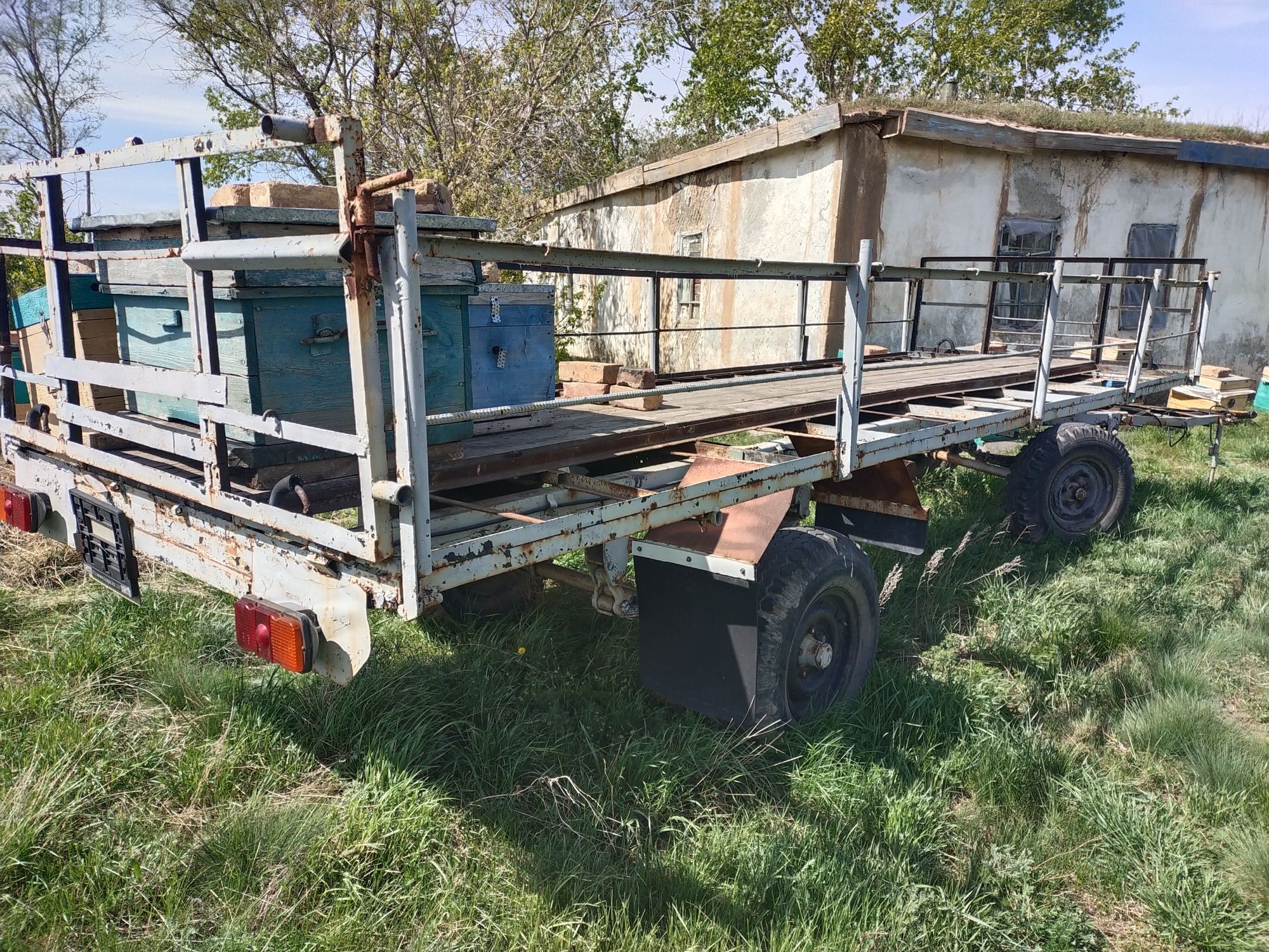 Продам прицеп пчеловодческий