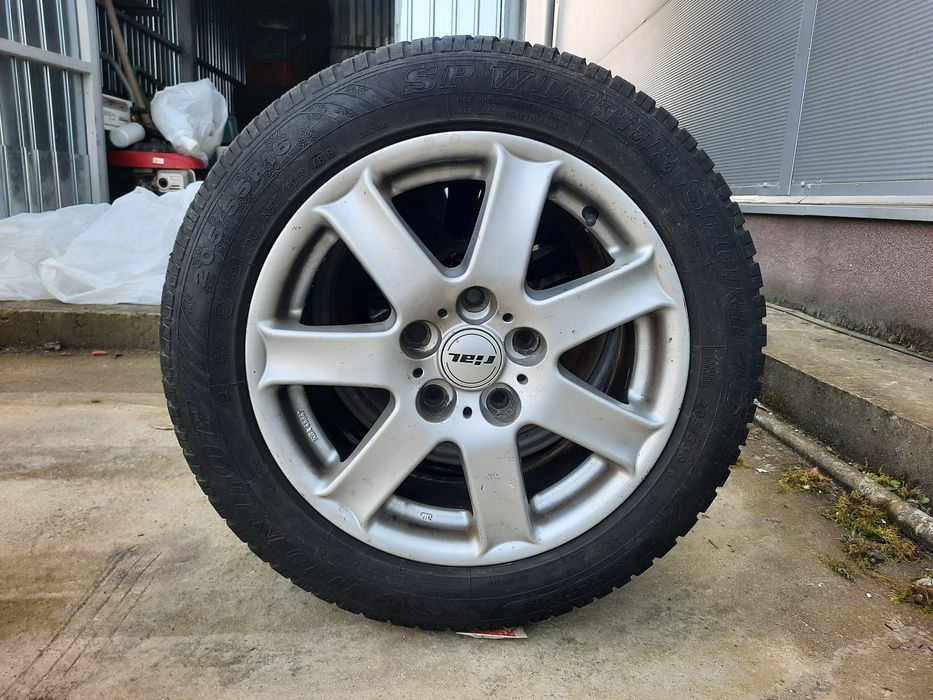 Jante cu cauciucuri de iarna pe 16 ET 44 5×120