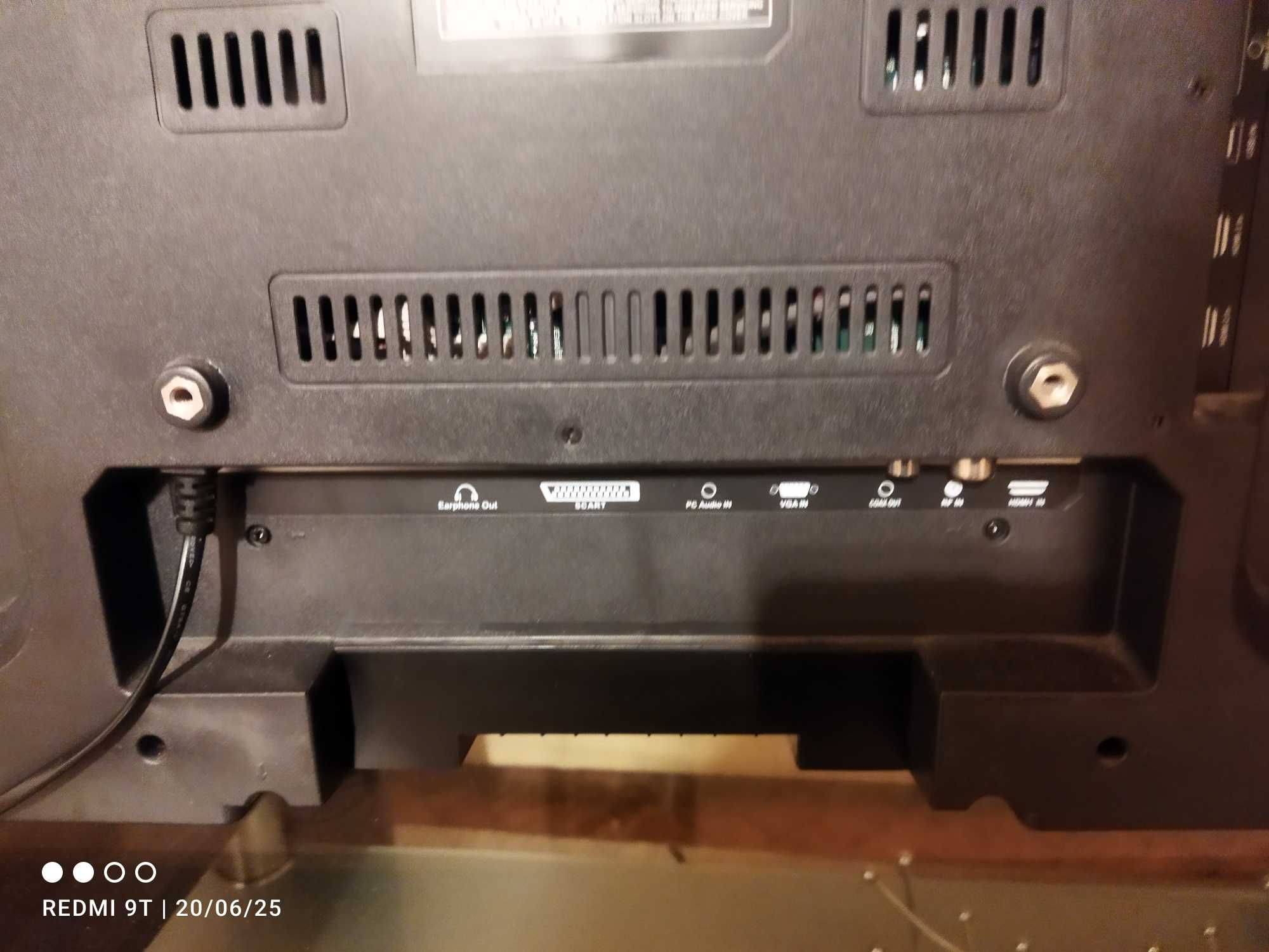 LED Телевизор Crown 32" неработещ дисплей
