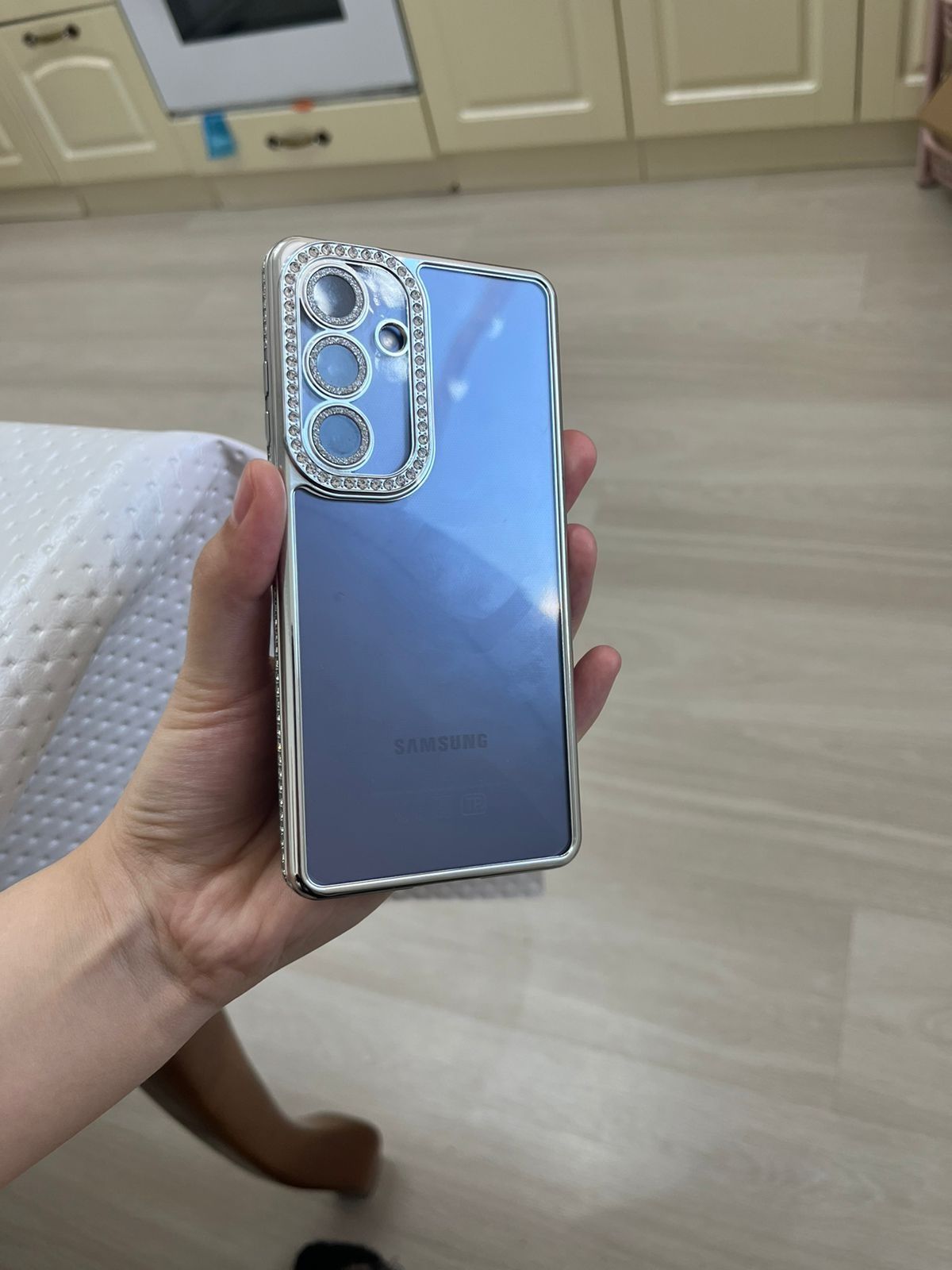 Продам телефон с24