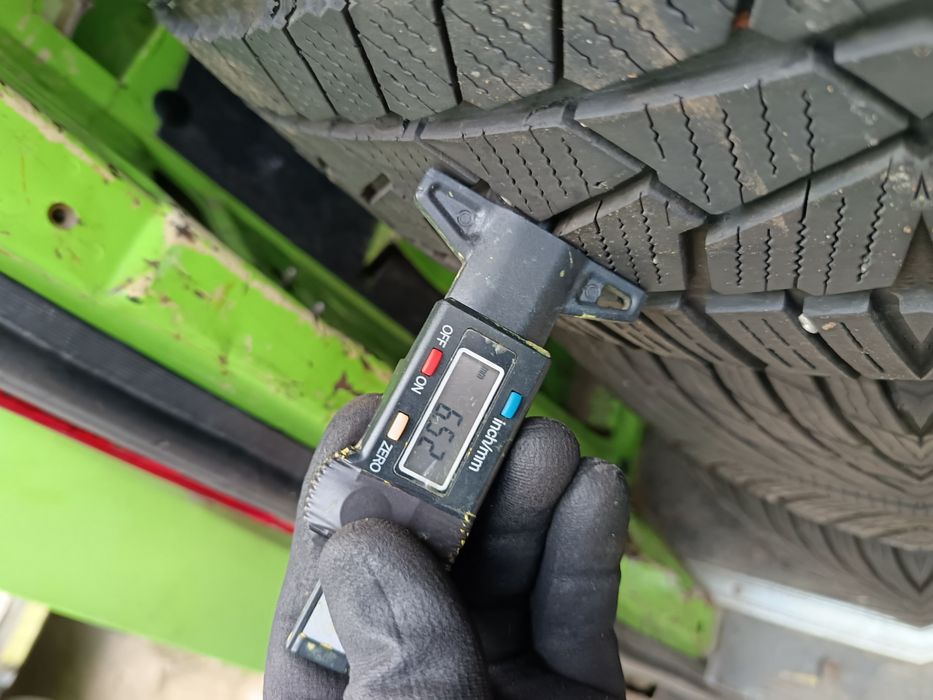 Anvelope MS iarna 235 45 18 continental 2023 6. 5mm