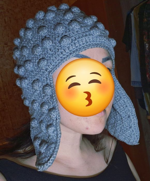 Шапка зимняя стильная. Ручная работа. Новая. Шерсть 100%