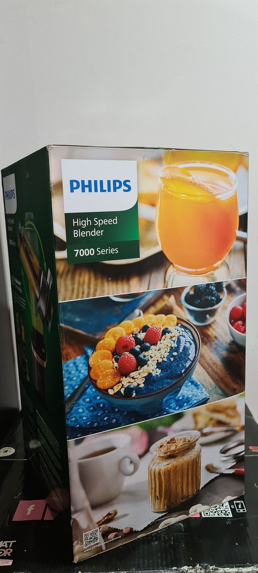 Blender Nou PHILIPS Flip&Juice Storcator, 2l, 1500W, 12 Trepte Viteza