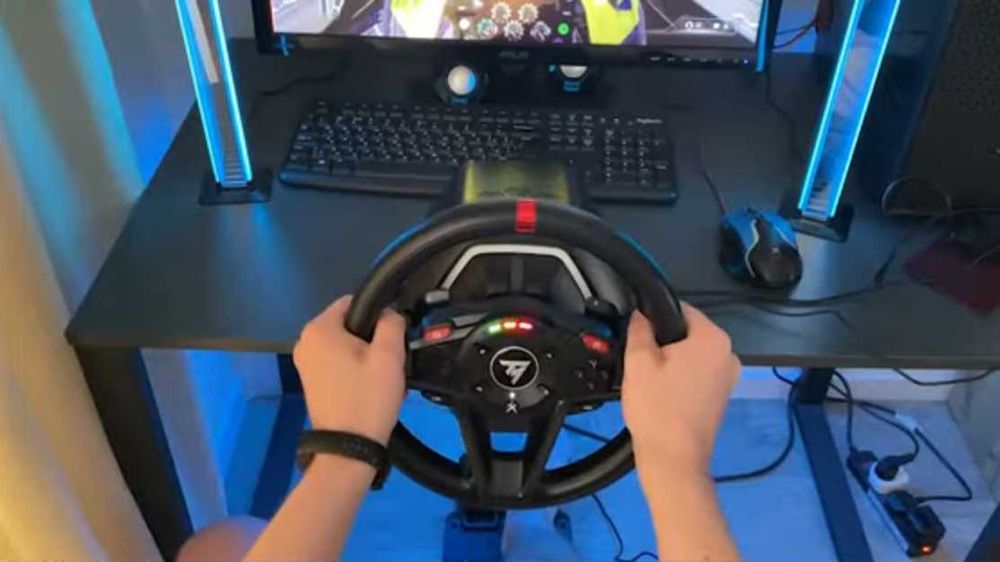 Thrustmaster T128 Съвместим с PS5, PS4, PC