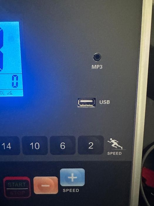 Bandă de Alergat Pliabilă FitTronic D550 - Excelentă pentru Acasă!