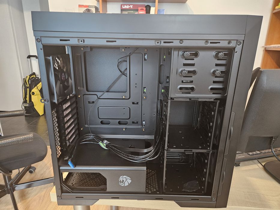 Carcasa Gamemax Titan Silent V2