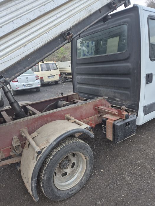 Iveco daily basculabil trilateral cabina dubla