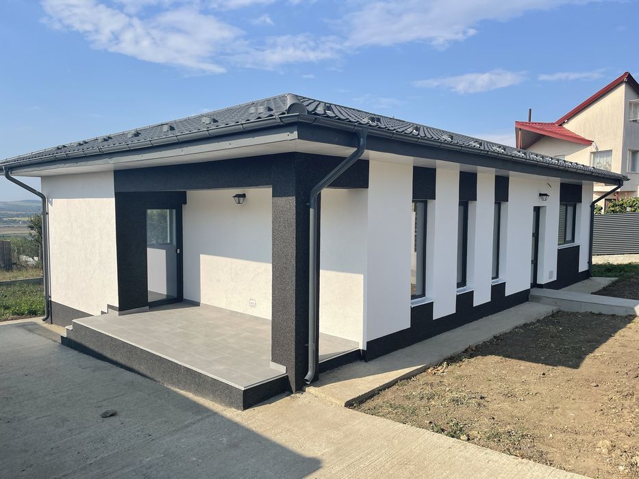 Casa de vanzare in Tomesti langa Primarie