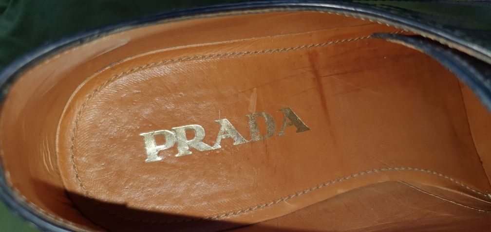 Vand pantofi Prada