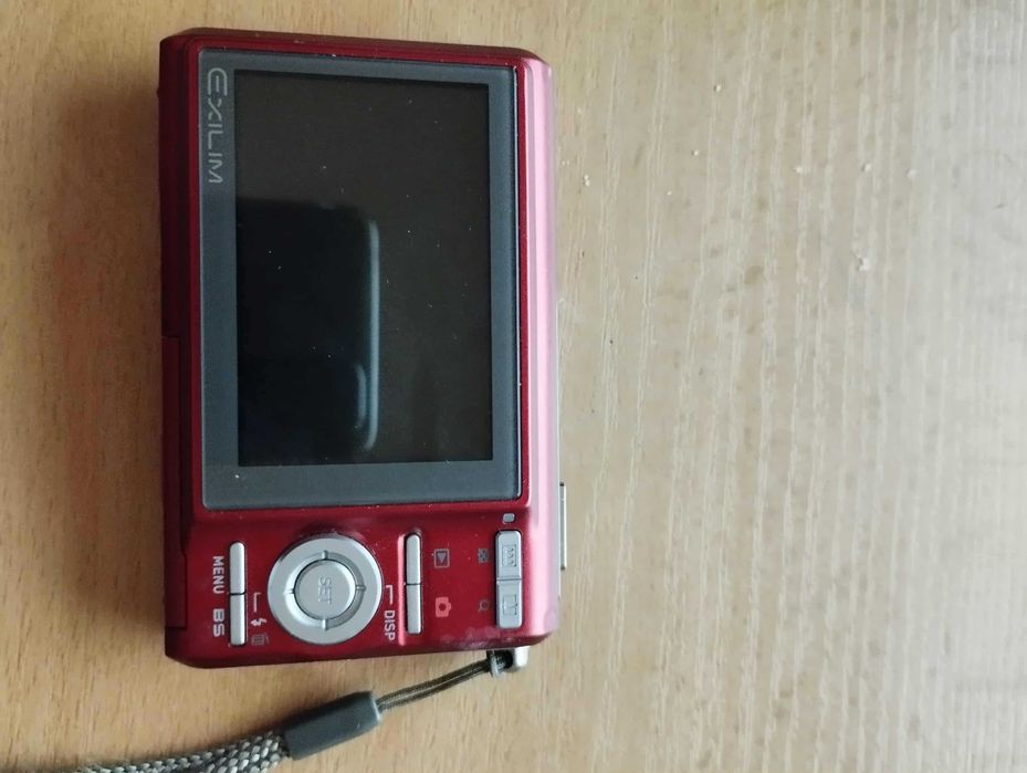 Casio Exilim EX‑275 | Комплект с батерия, зарядно и калъф | Лично