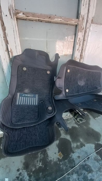 Qobolt ichin polik