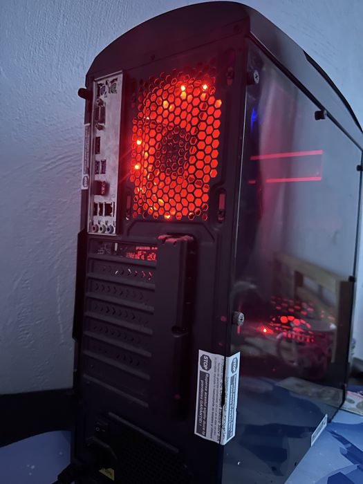 Vand PC + Monitor