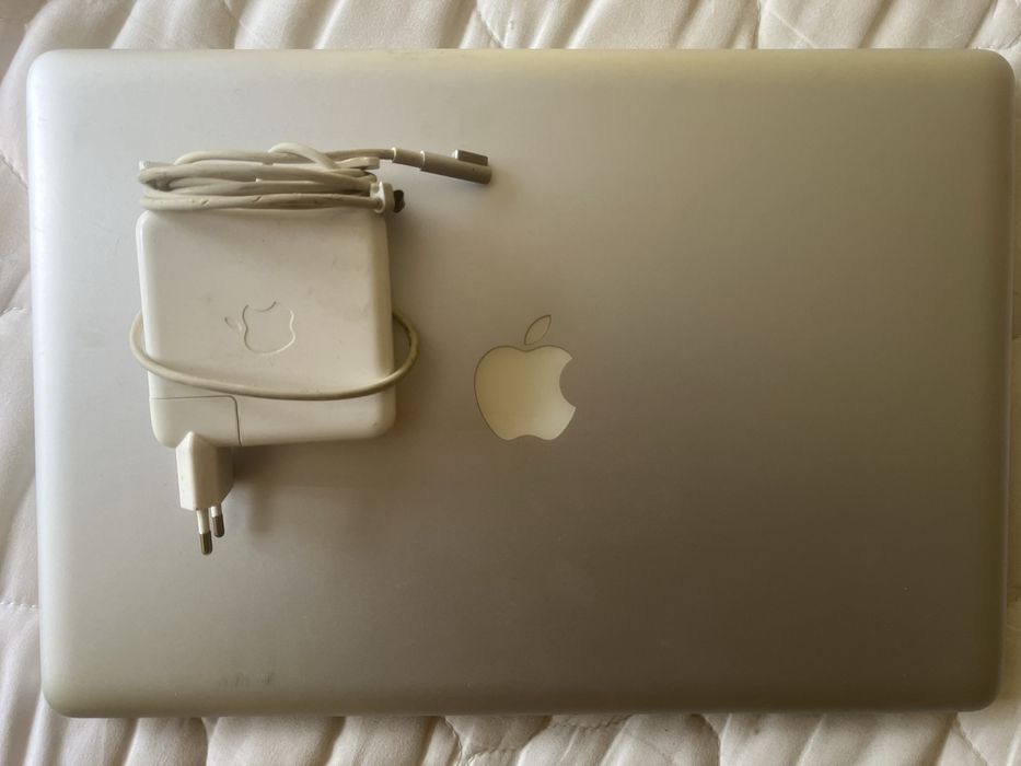 15” Macbook Pro (late 2009) за части