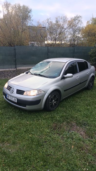 Renault Megane avariat