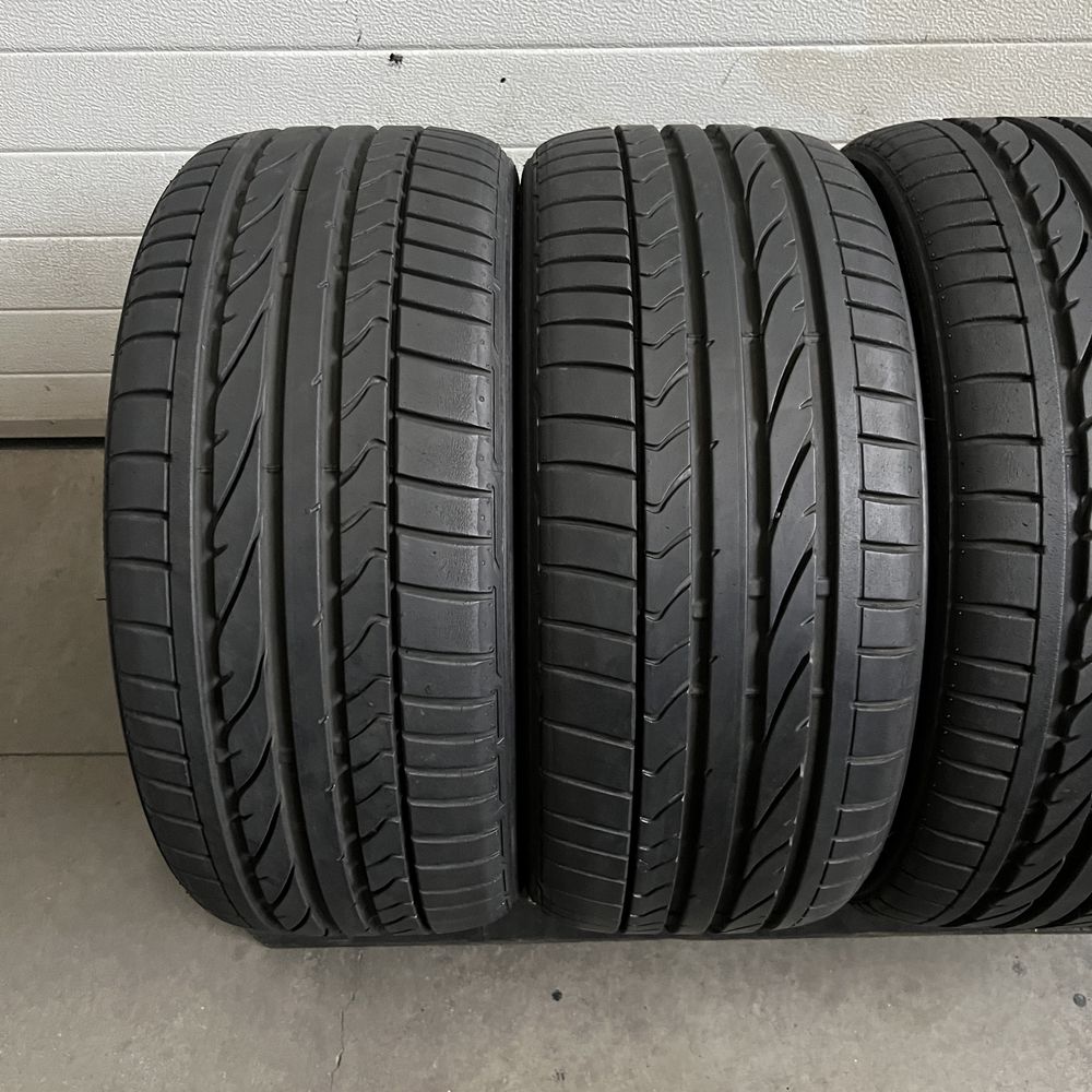 2 Anvelope vara 215 40 17 Bridgestone DOT 2017