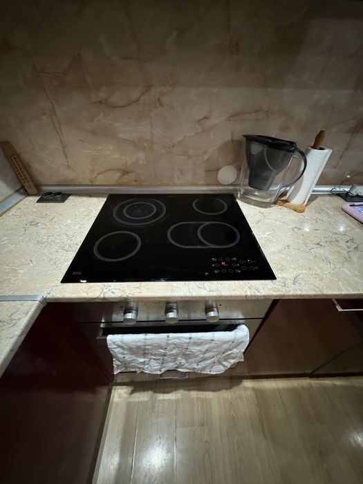 Кухня МДФ ( плюс работещи уреди )