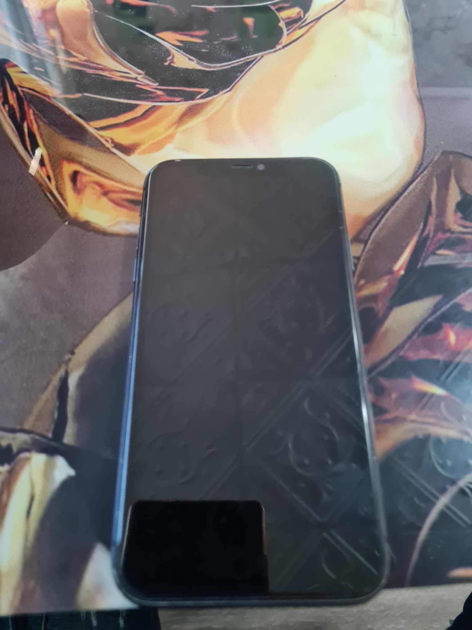 iPhone 11 64GB..