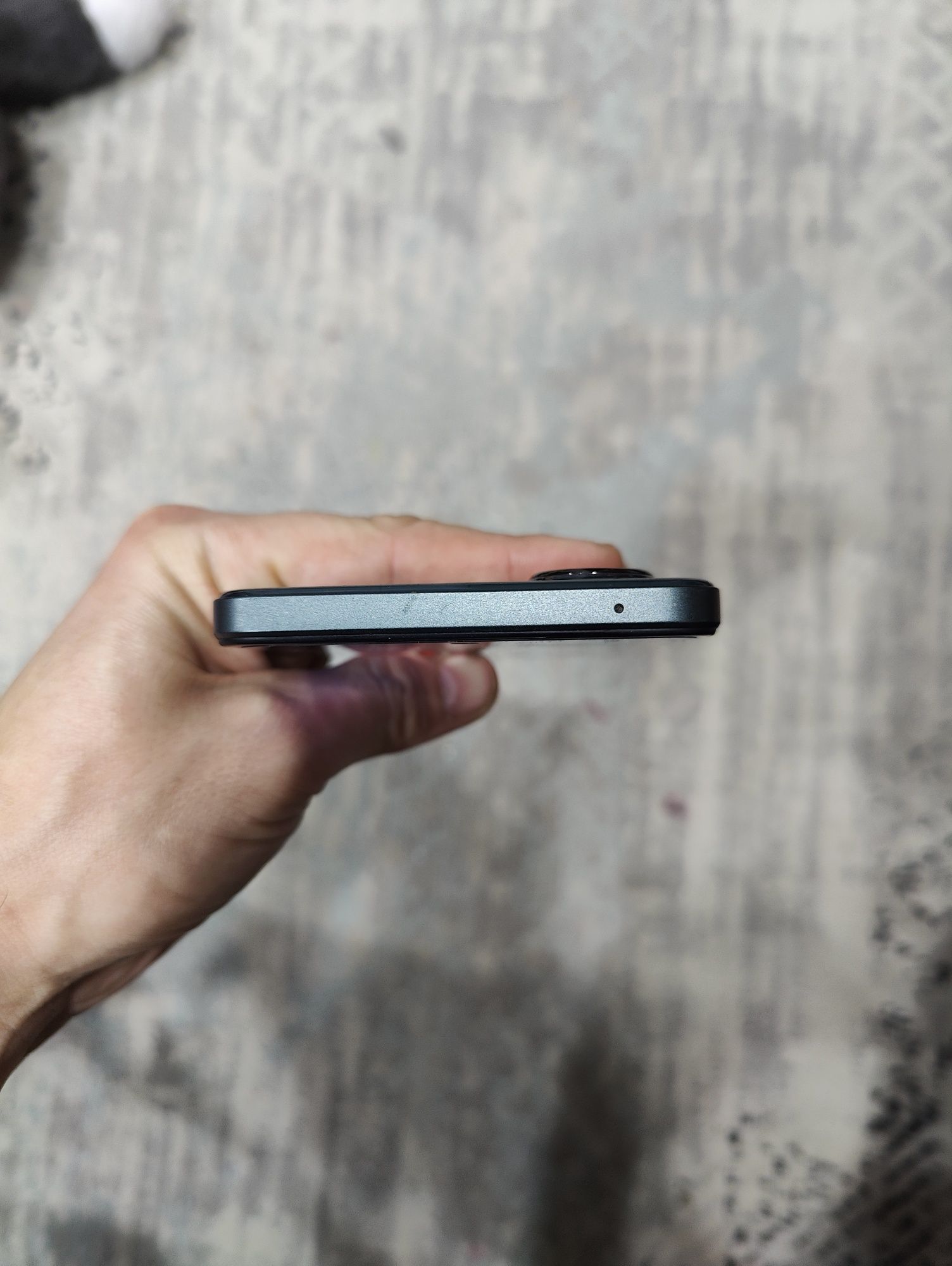 Продам смартфон One plus core 3 CE lite