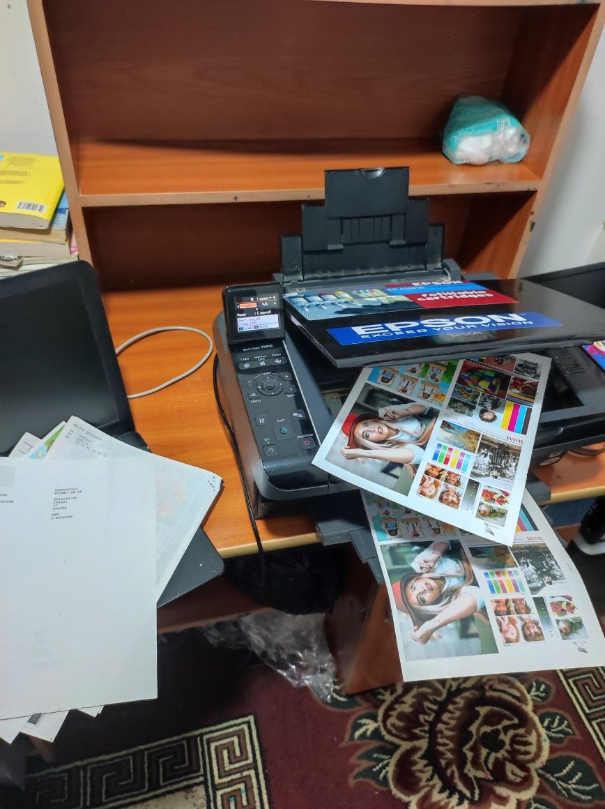 Epson tx410  Rangli Kopiyaskanerli rialni tezkor chiqaradigan Hd print