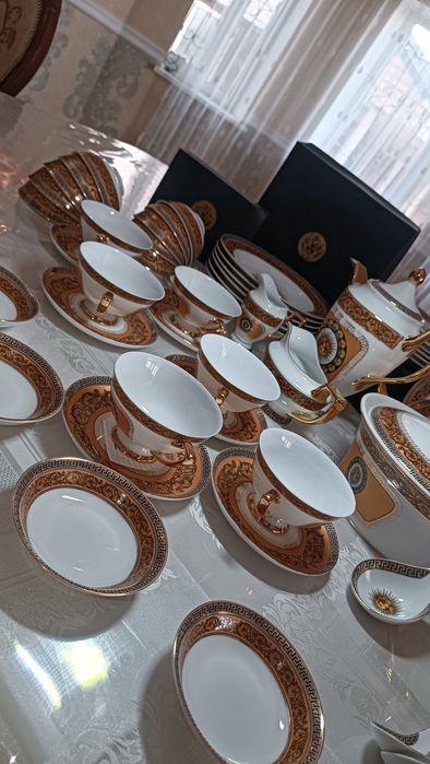 Фарфоровый сервиз Versace