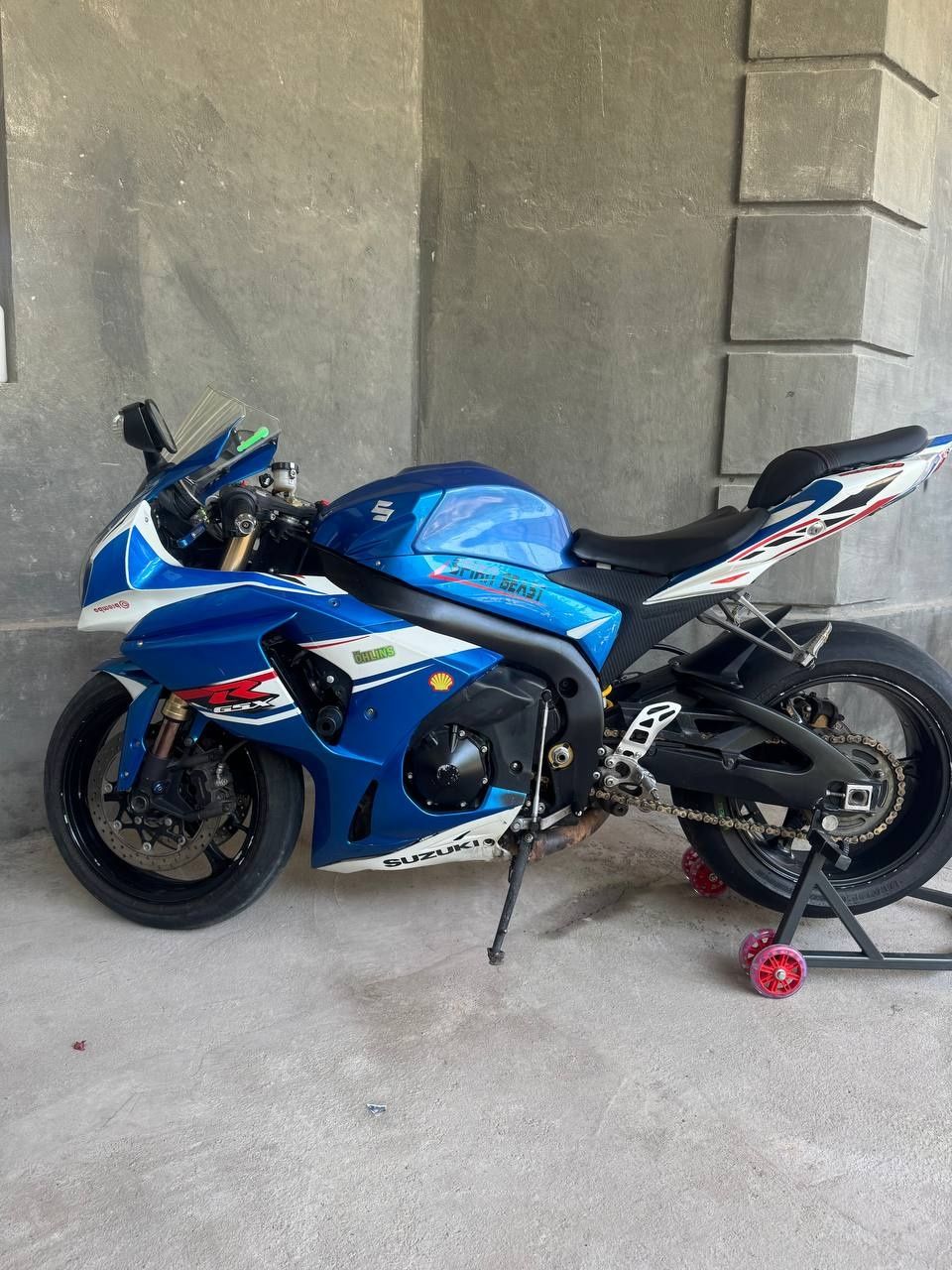 Mototsikl Sotiladi Suzuki GSX