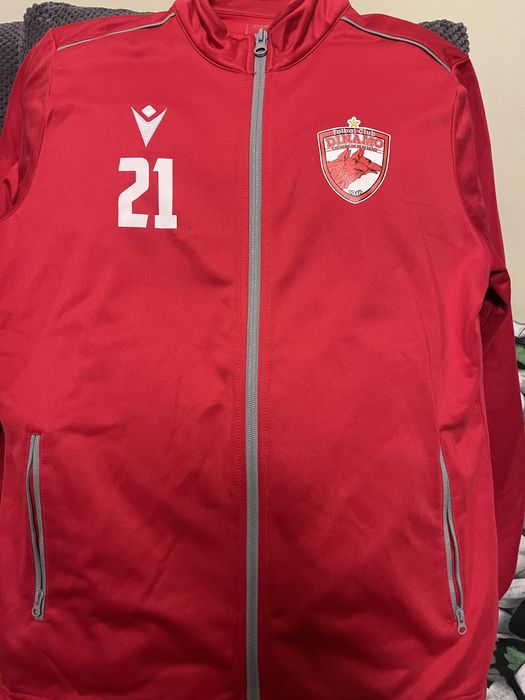 Trening Dinamo Macron plus fes negru si rosu