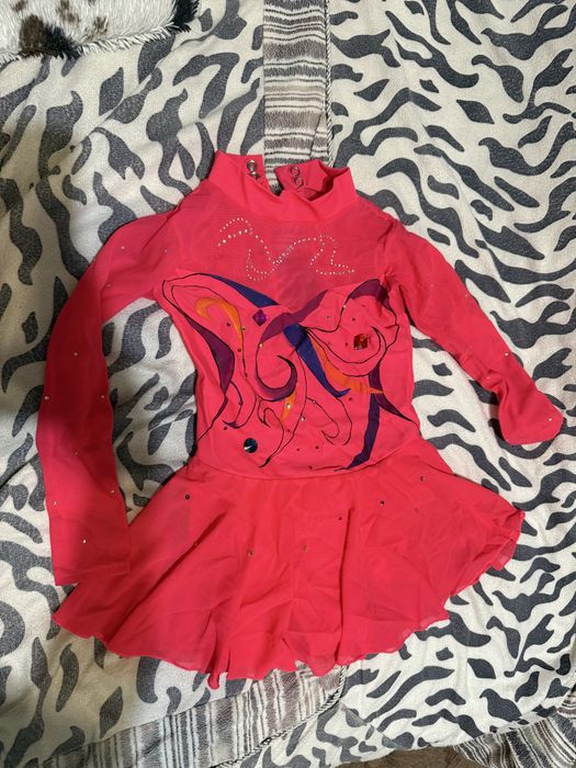 Гимнастический купальник , розовый для девочек на 4-5 лет