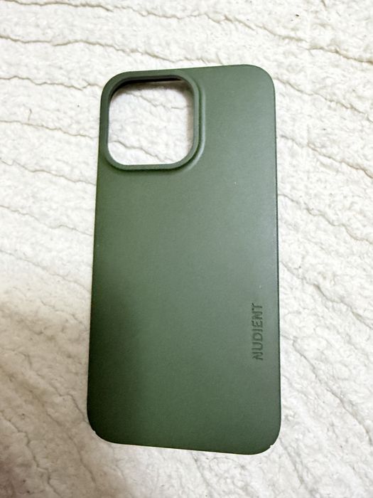 Vand Husa iphone 13