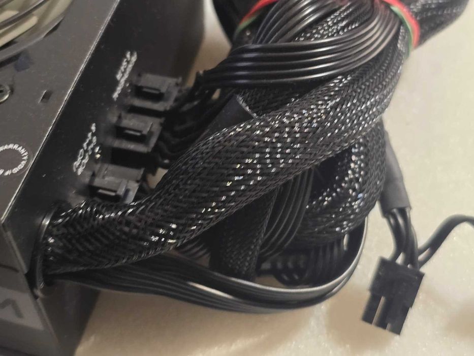 Sursa Semi-Modulara Corsair TX650M, 650W, 80 Plus Gold, Active PFC