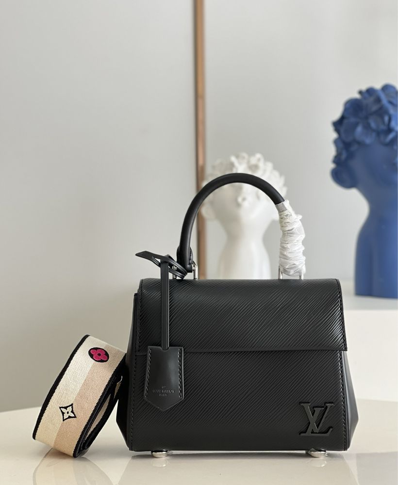 Geanta Louis Vuitton Cluny