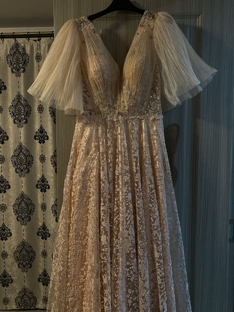 Rochie noua 900 lei