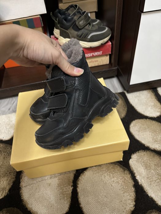 Продам детские ботинки из натуральной кожи, зимние