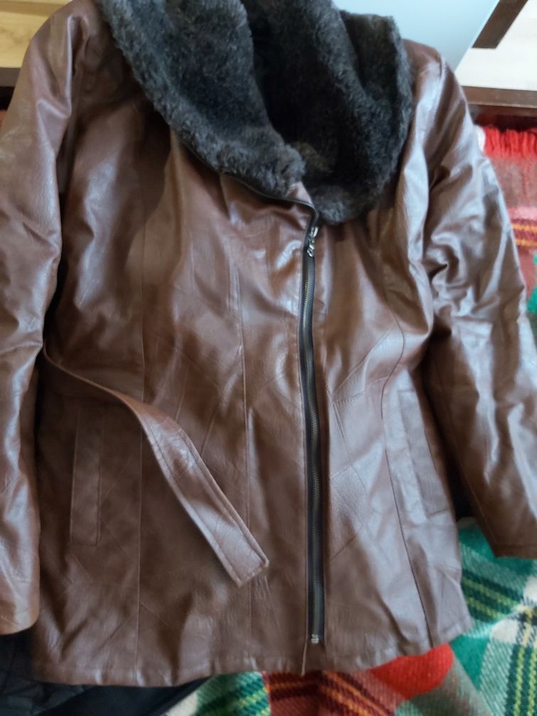 Дамско черно палто