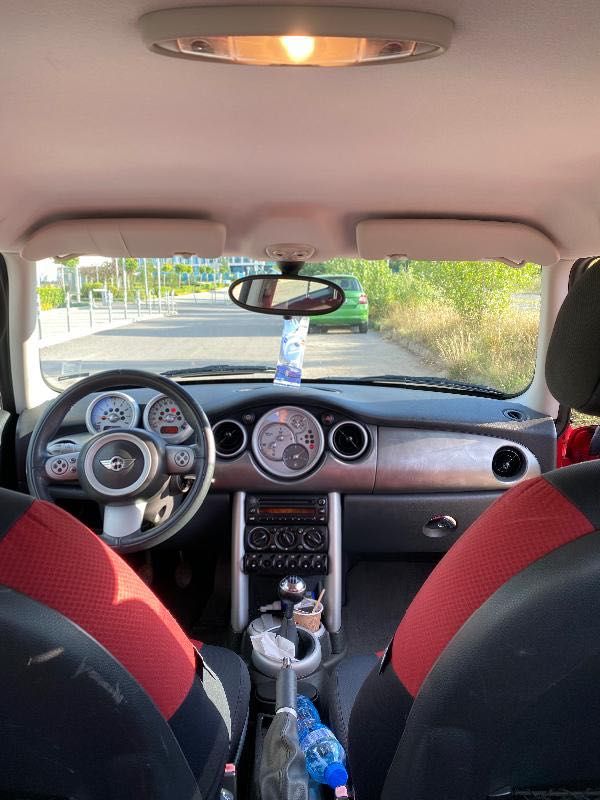 Mini cooper one червен