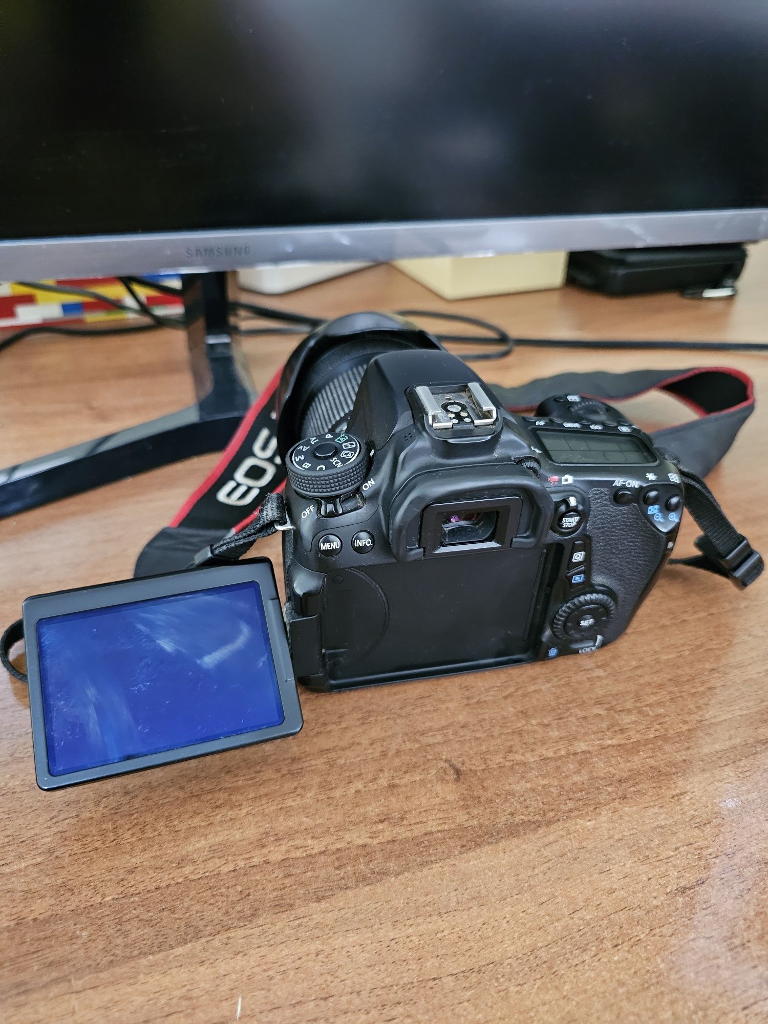 Canon 70D body + Canon 18-135mm IS STM + Canon 50mm