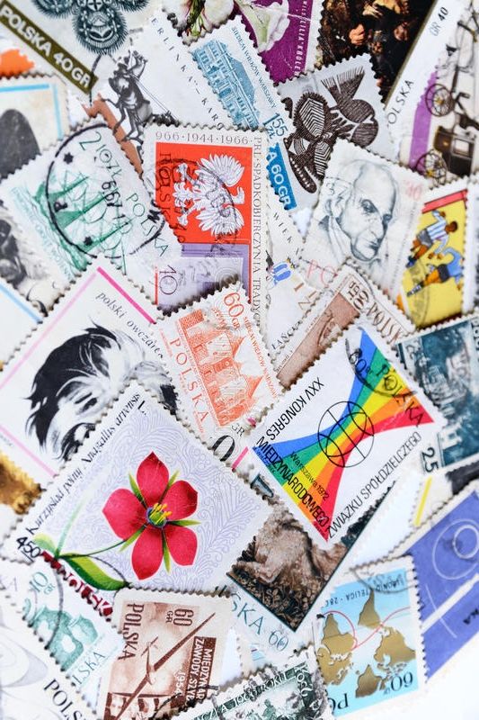 Loturi de timbre straine grupate pe tari - 10 lei 100 timbre