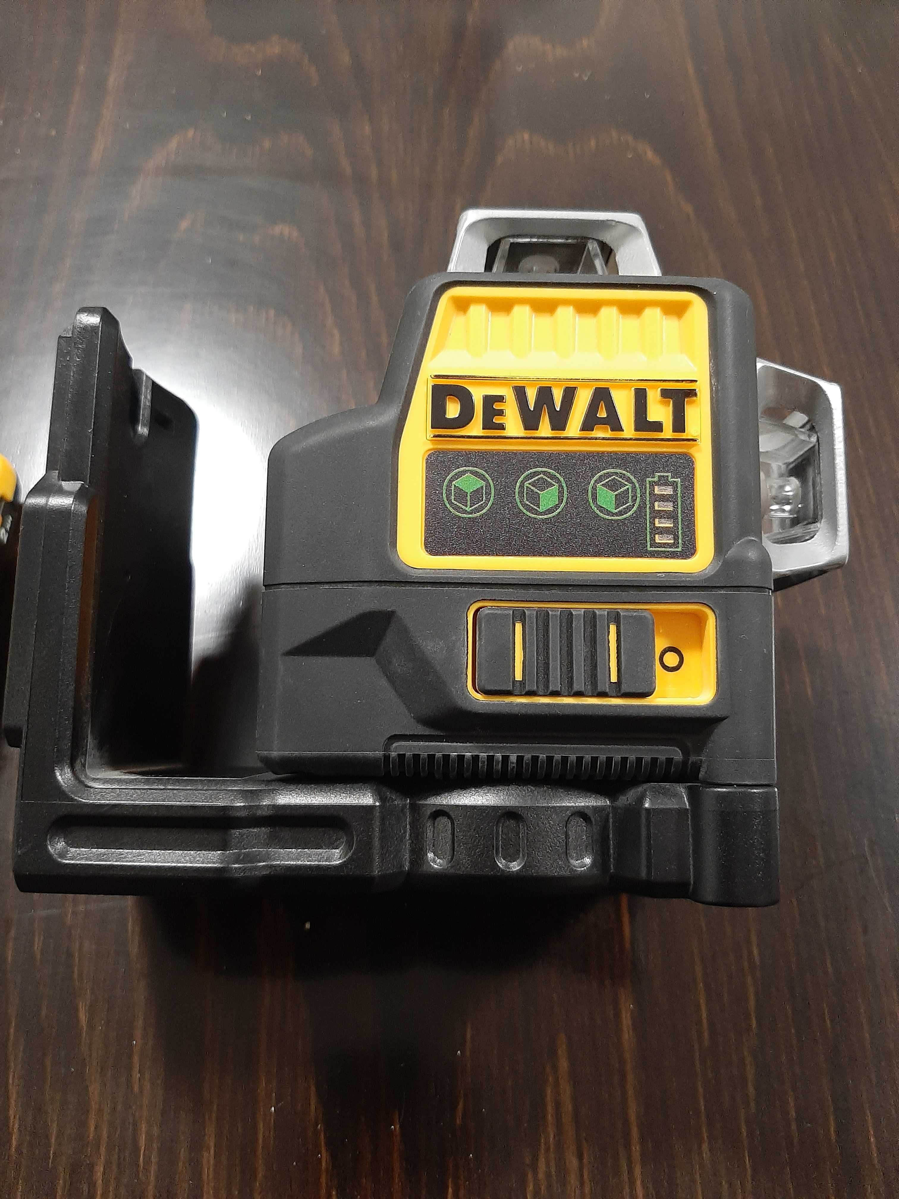 лазерен нивелир Dewalt