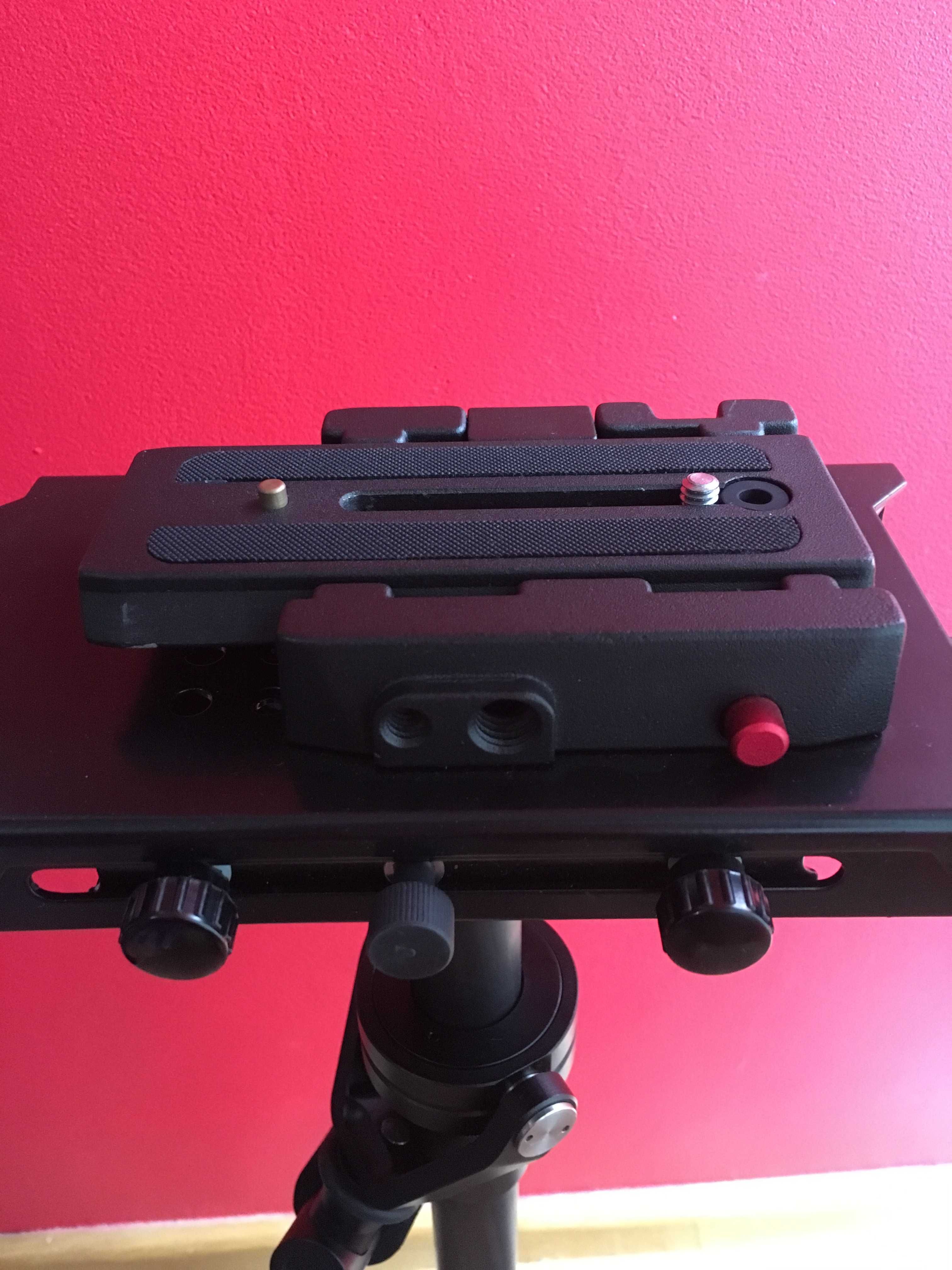 Steadycam - Wieldy Iron Triangle + quick release plate