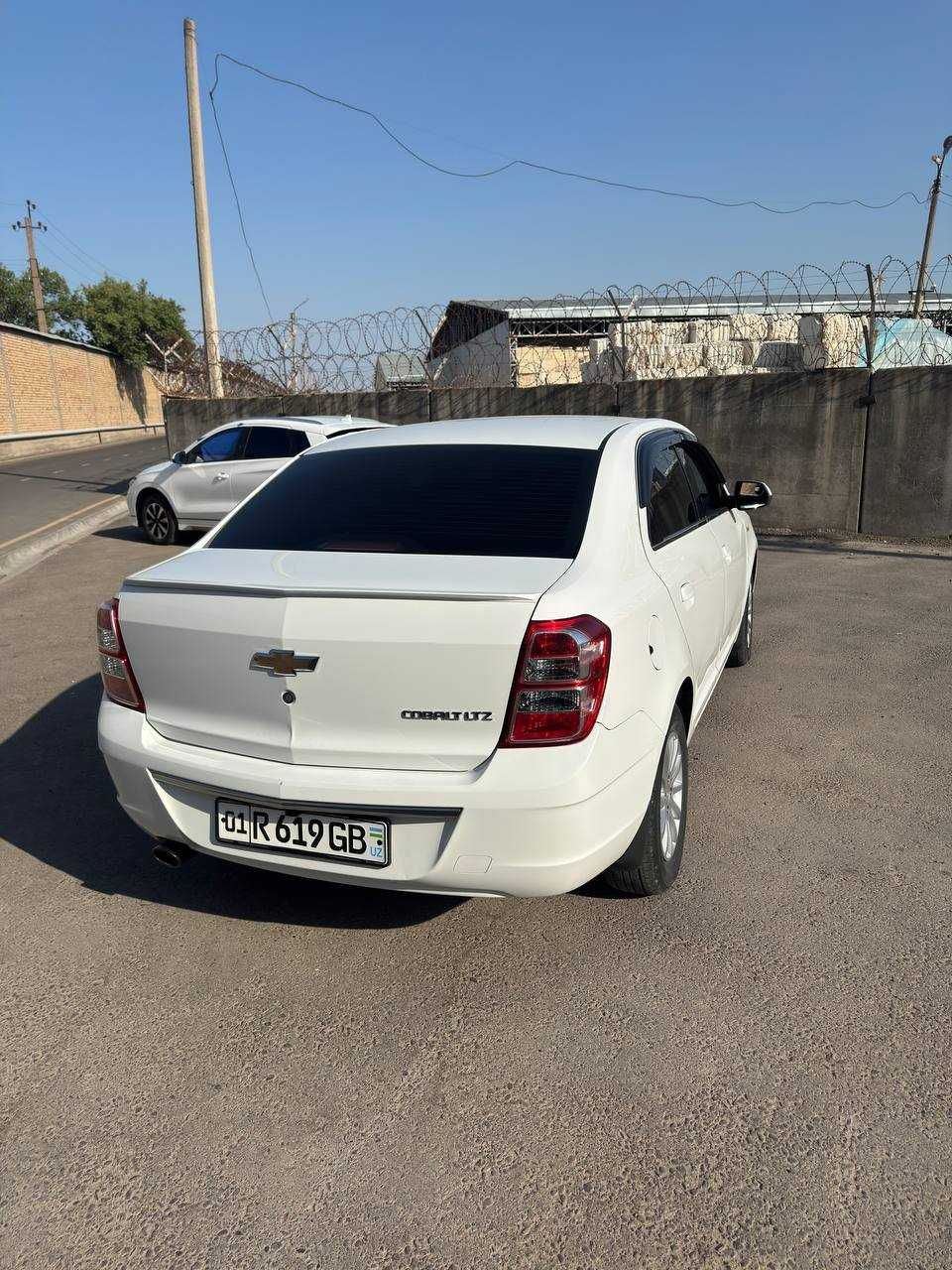 Cobalt автомат 2019йил 190 000пробег 9500 келишамиз.