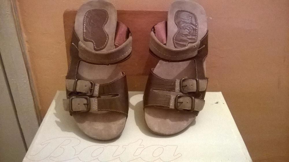slapi cu bretele reglabile BATA / Noi din piele